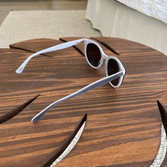 Ted Baker Sunglasses. - Picture 6 of 7